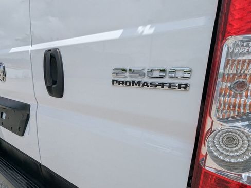 Used 2023 RAM ProMaster 2500 FWD image 8