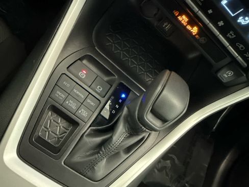 Used 2024 Toyota RAV4 XLE image 18
