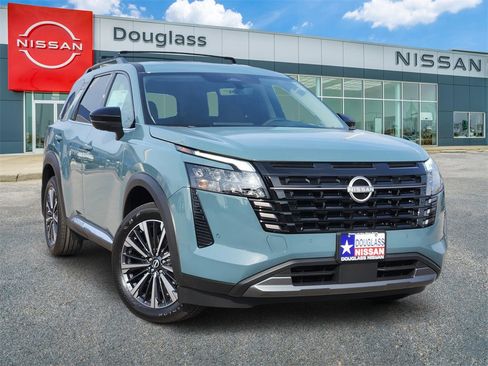 New 2026 Nissan Pathfinder Platinum image 1