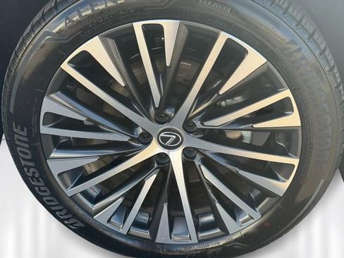 Certified 2024 Lexus RX 350 w/ Convenience Package image 12