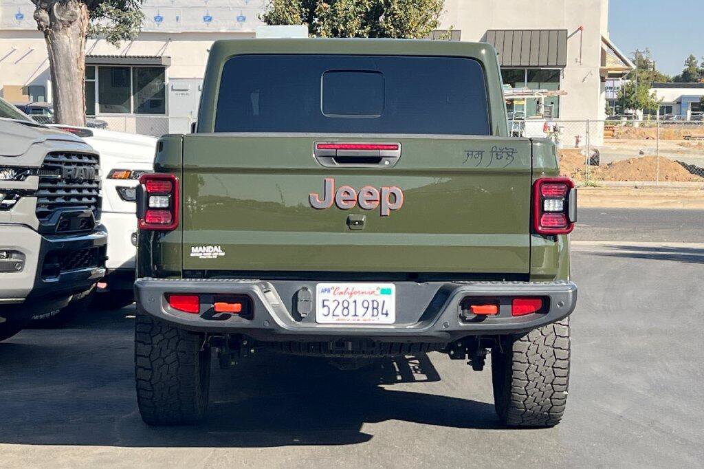 Used 2023 Jeep Gladiator Mojave w/ Cold Weather Group AWD/4WD image 5