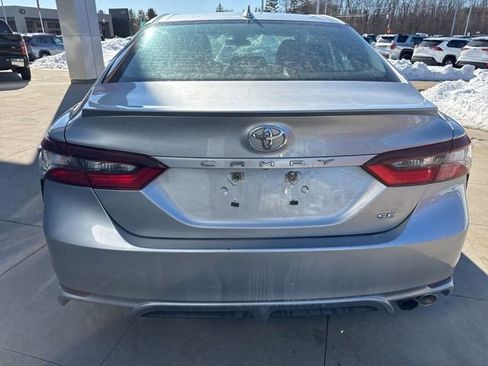 Used 2023 Toyota Camry SE image 6