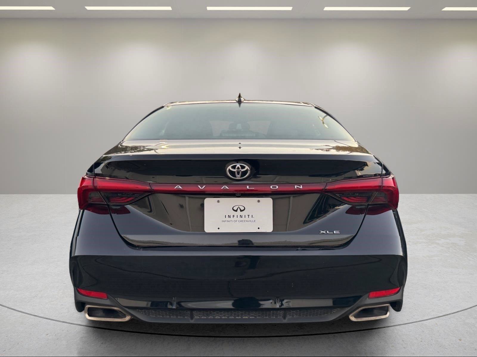 Used 2022 Toyota Avalon XLE FWD image 9