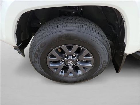 Used 2023 Toyota Tacoma SR5 RWD image 9