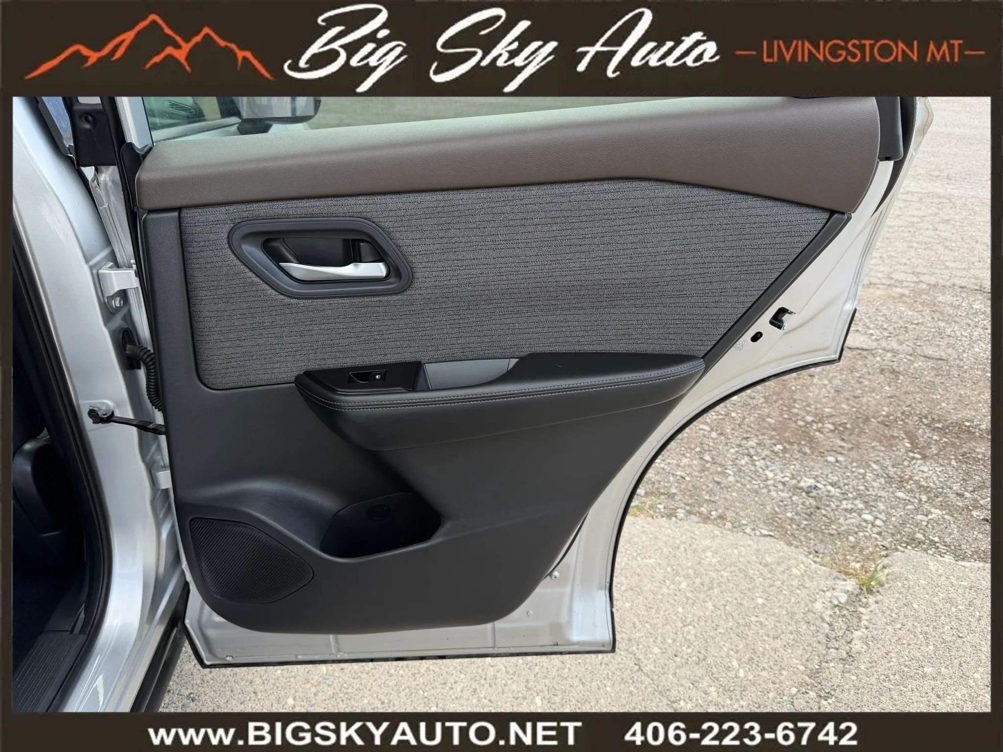 Used 2022 Nissan Rogue SV AWD/4WD image 20