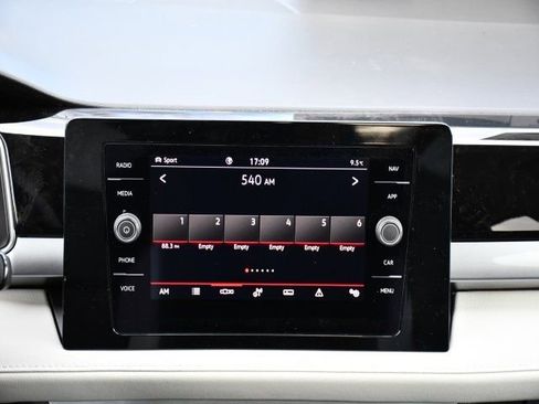 New 2026 Volkswagen Taos SEL image 27