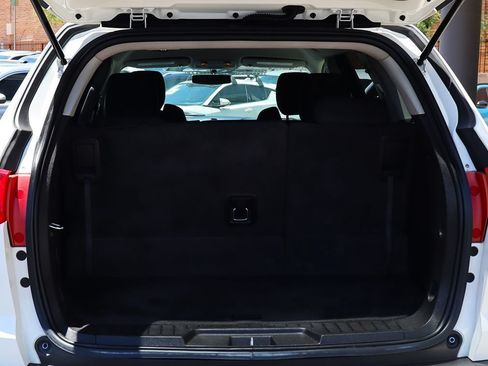 Used 2012 Chevrolet Traverse LT FWD image 24