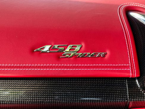 Used 2013 Ferrari 458 Spider image 24