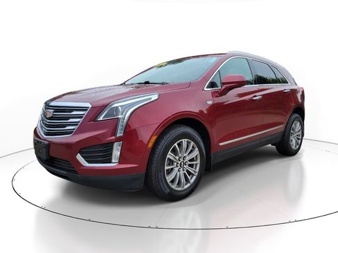 Used 2017 Cadillac XT5 Luxury w/ Driver Awareness Package AWD/4WD image 2