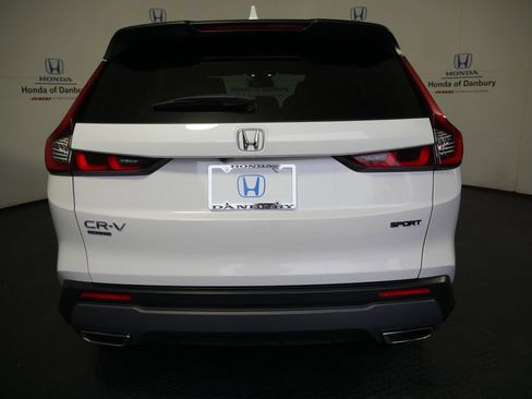 Used 2025 Honda CR-V Sport image 9