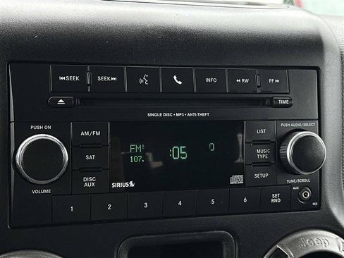 Used 2016 Jeep Wrangler Sport w/ Quick Order Package 24S AWD/4WD image 16