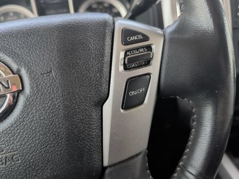 Used 2017 Nissan Titan PRO-4X AWD/4WD image 19
