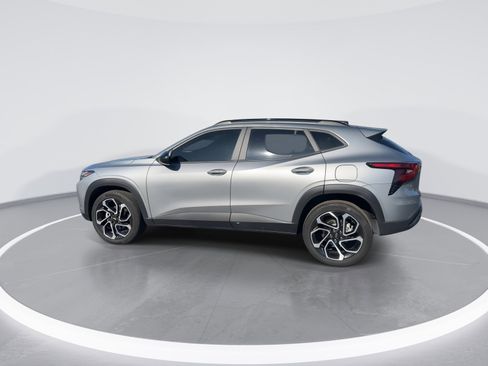 Used 2024 Chevrolet Trax RS w/ Sunroof Package image 6