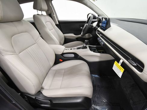 Certified 2024 Honda HR-V EX-L image 18