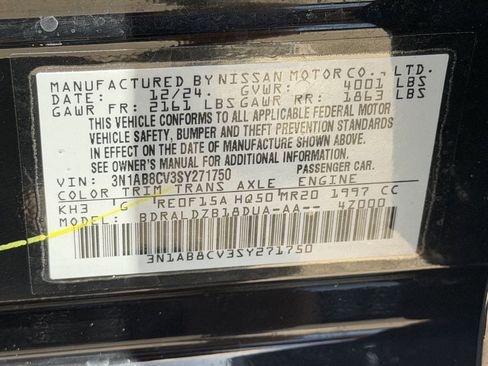 Used 2025 Nissan Sentra SV FWD image 30
