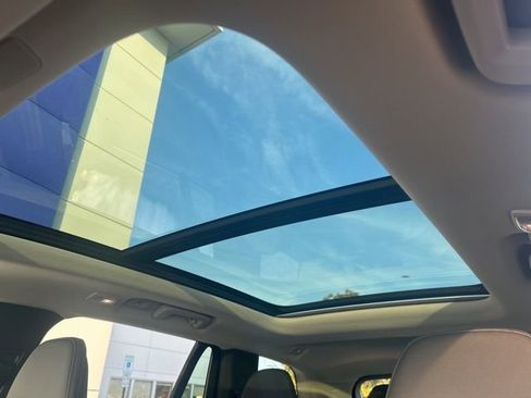 Used 2025 Volvo XC90 B6 Plus image 24