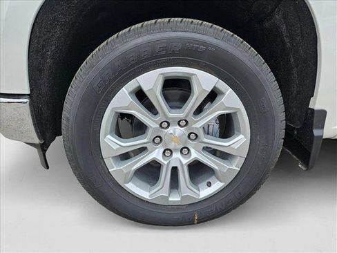 New 2025 Chevrolet Silverado 1500 LTZ image 19