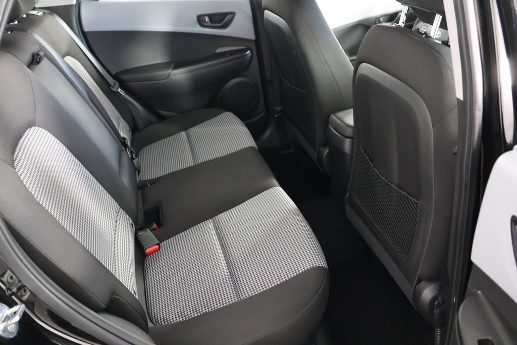 Used 2021 Hyundai Kona SE AWD/4WD image 19