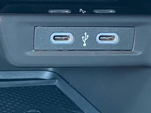 Certified 2025 Volkswagen Jetta SE FWD image 17