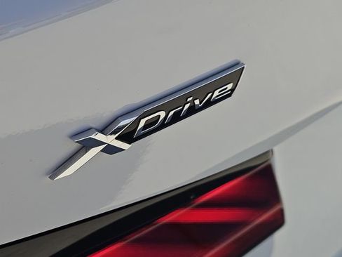 Used 2023 BMW 540i xDrive w/ Premium Package image 12