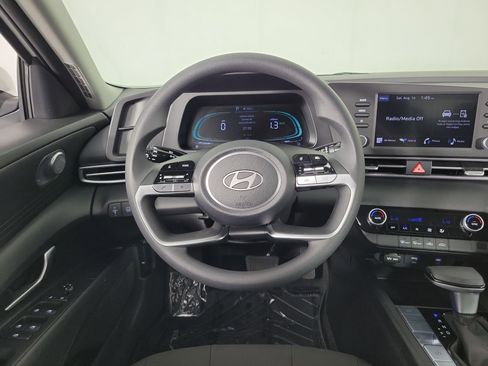 New 2025 Hyundai Elantra Blue image 11