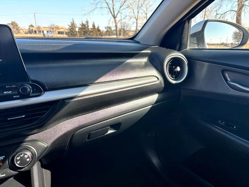 Used 2021 Kia Forte LXS image 17