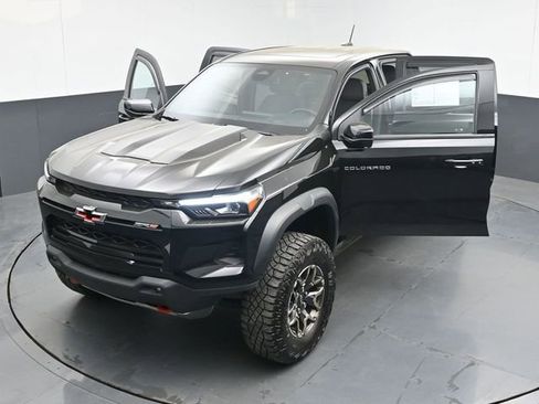 Used 2024 Chevrolet Colorado ZR2 AWD/4WD image 48