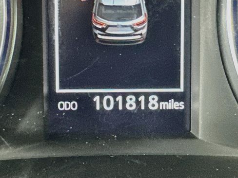 Used 2018 Toyota Highlander XLE FWD image 19