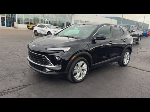 Certified 2024 Buick Encore GX Preferred w/ Comfort Package AWD/4WD image 4