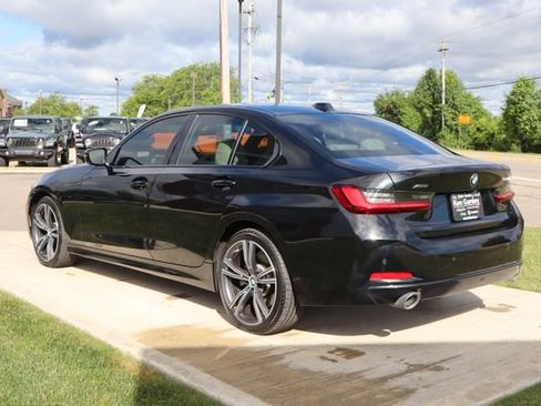 Used 2023 BMW 330i xDrive Sedan w/ Premium Package AWD/4WD image 33