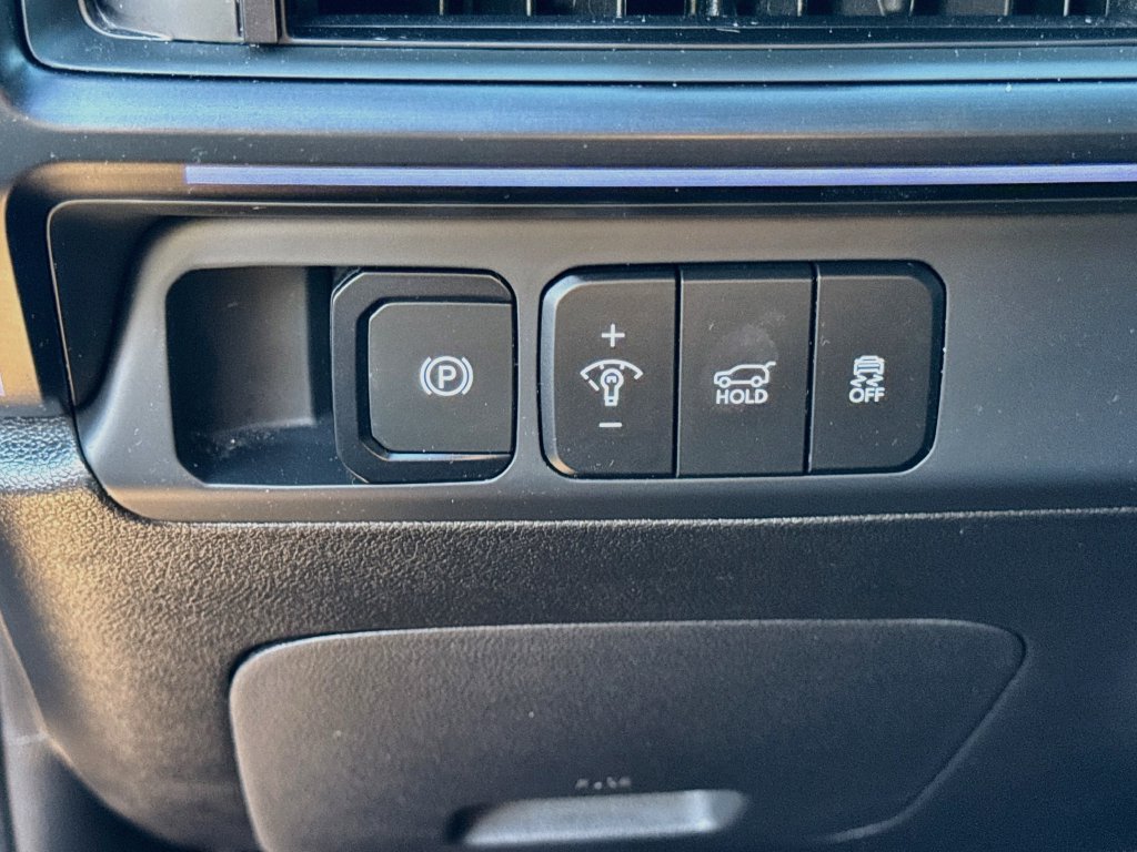 Used 2024 Hyundai Santa Fe Calligraphy FWD image 10