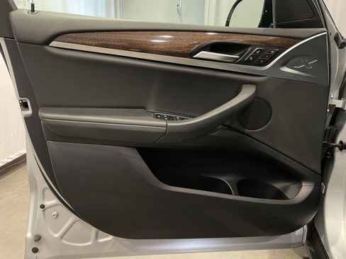 Used 2019 BMW X3 xDrive30i w/ Driving Assistance Package AWD/4WD image 9