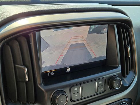 Used 2021 Chevrolet Colorado Z71 w/ Safety Package RWD image 24