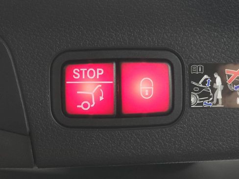 Certified 2026 Mercedes-Benz GLS 450 4MATIC image 34