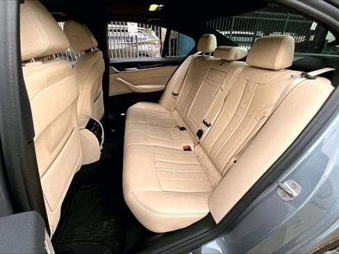 Used 2019 BMW 530i image 19