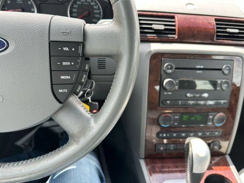 Used 2005 Ford Five Hundred SEL FWD image 15