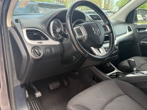 Used 2020 Dodge Journey SE w/ SE Popular Equipment Group FWD image 20