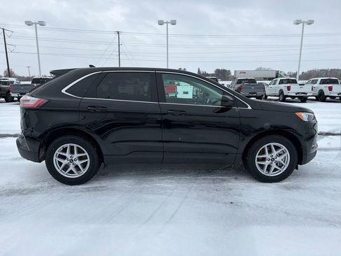 Used 2024 Ford Edge SEL image 6