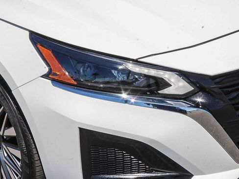 Used 2025 Nissan Altima 2.5 SV FWD image 4