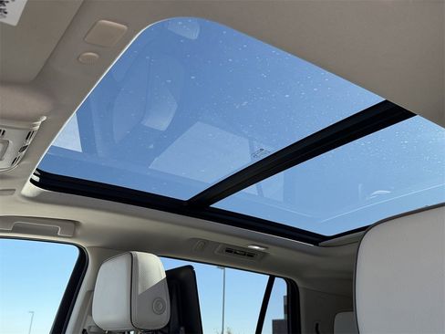 Used 2021 GMC Yukon Denali w/ Denali Ultimate Package image 27