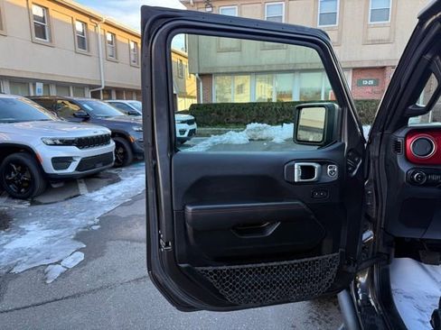 Used 2021 Jeep Gladiator Rubicon image 23