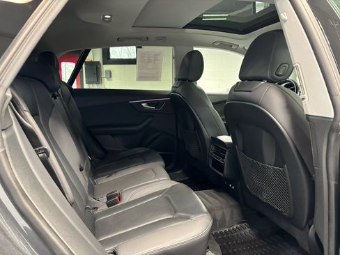 Used 2020 Audi Q8 Premium Plus w/ Premium Plus Package image 16
