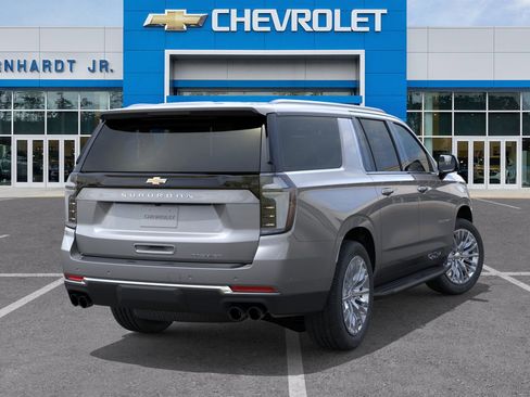 New 2026 Chevrolet Suburban Premier image 6