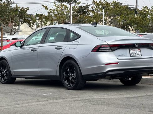 Certified 2025 Honda Accord SE image 6