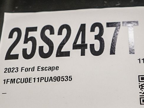 Used 2023 Ford Escape SE w/ PHEV Premium Package FWD image 33