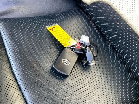 Used 2021 Toyota 4Runner Nightshade image 15