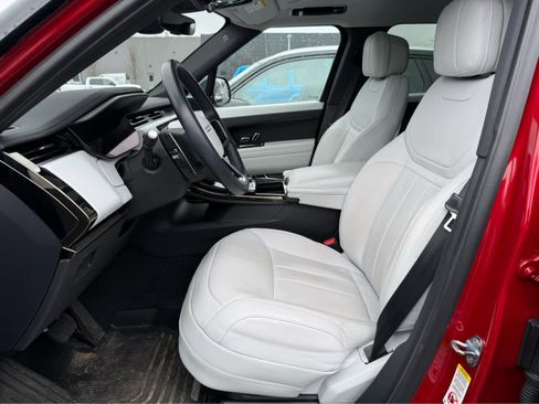 Used 2023 Land Rover Range Rover Sport SE image 5