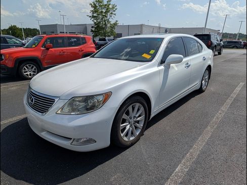 Used 2008 Lexus LS 460 RWD image 3