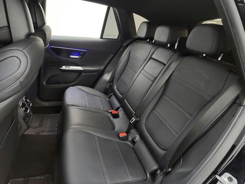 Used 2024 Mercedes-Benz GLC 300 image 15