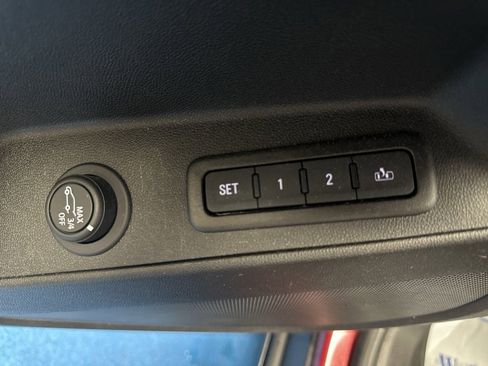 Used 2019 Chevrolet Equinox Premier w/ LPO, Floor Liner Package image 25